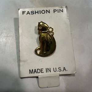 Cat fashion pin
